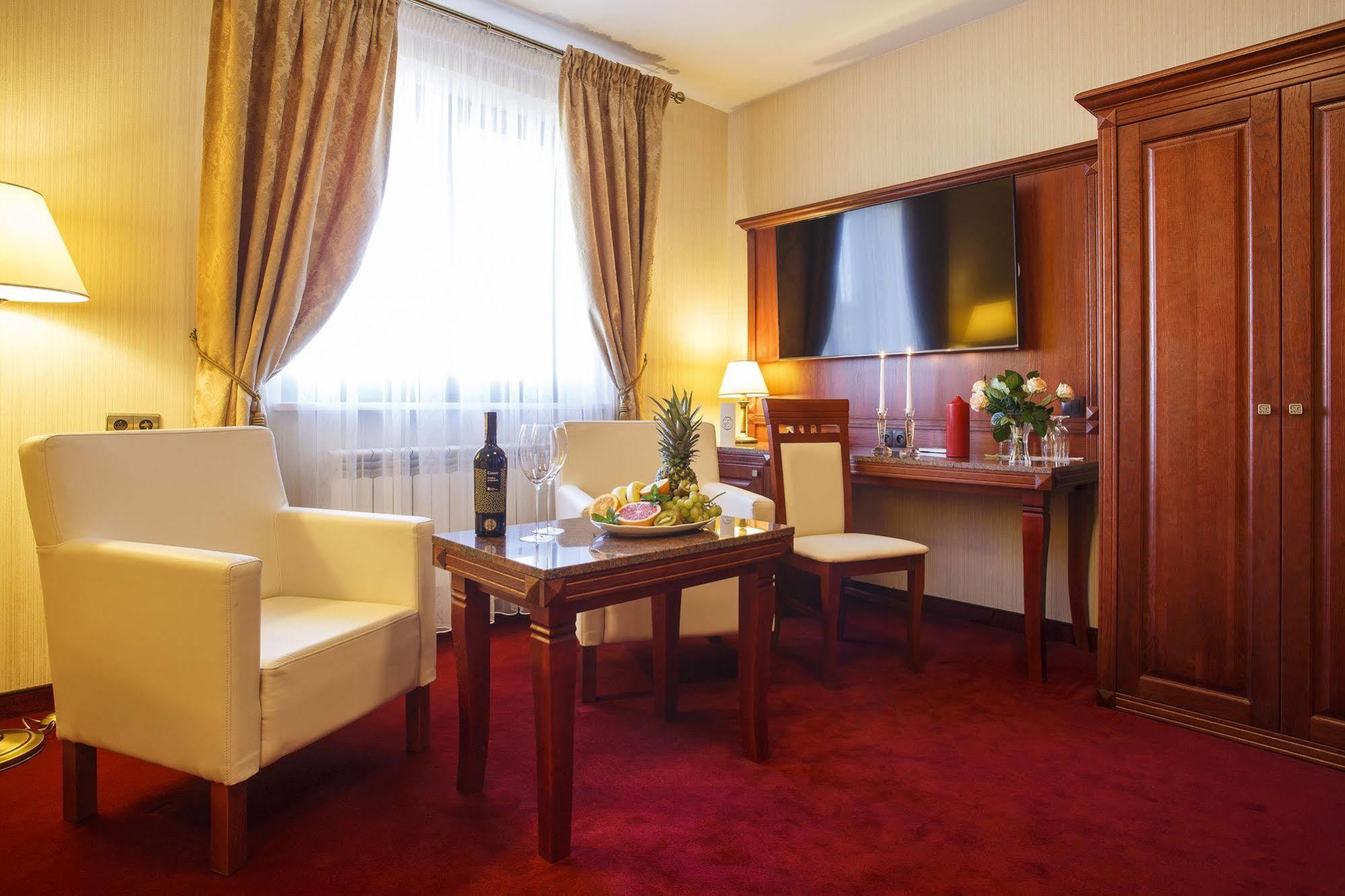 Hotel Etiuda Lublin Ngoại thất bức ảnh