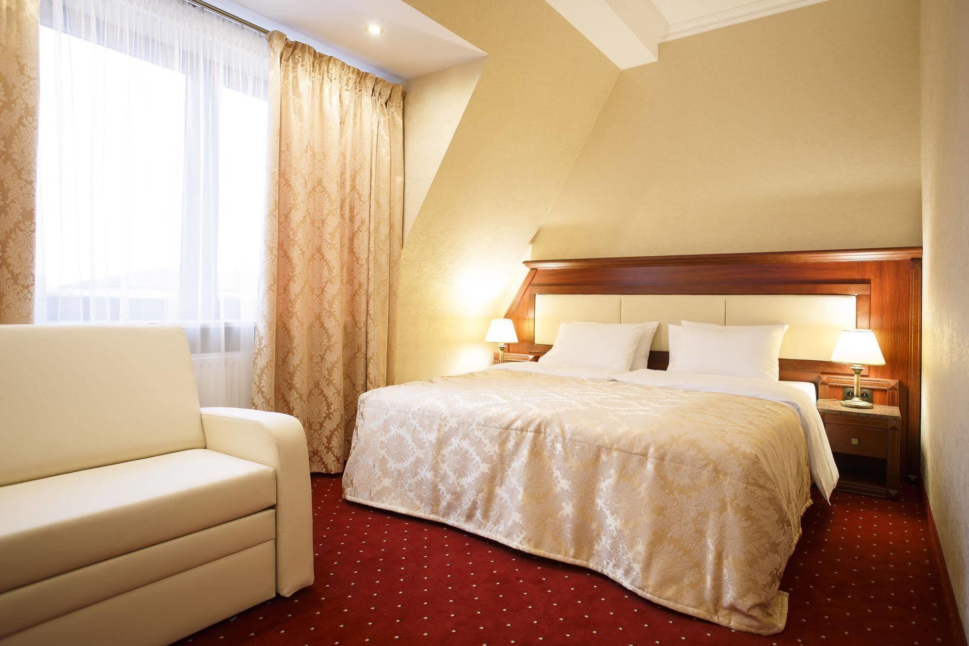 Hotel Etiuda Lublin Ngoại thất bức ảnh